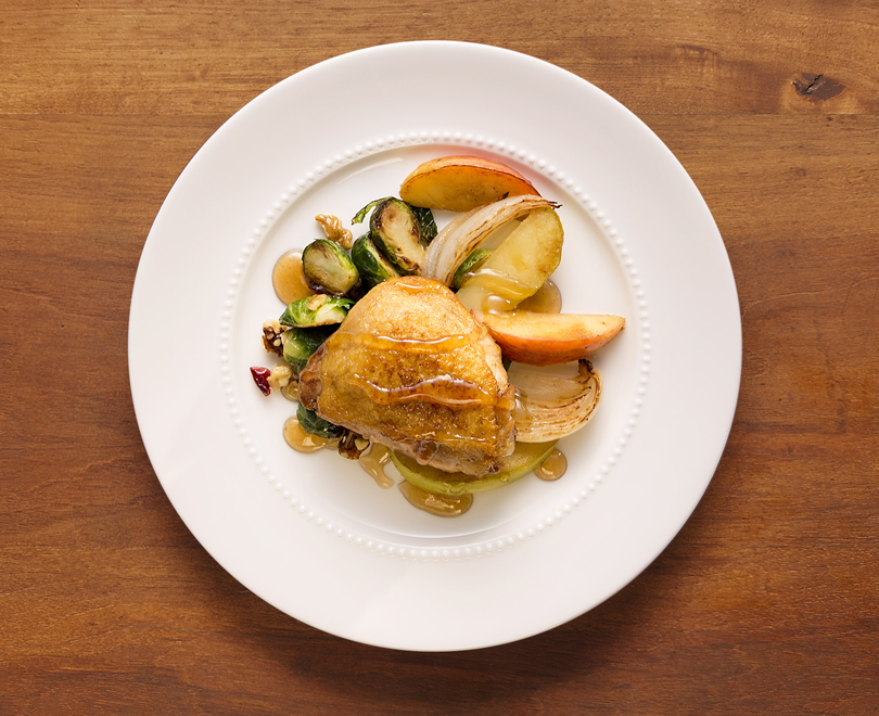 Glazed Chicken Thighs with Apples Sanderson Farms
